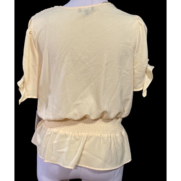 1.STATE Cross Front Women's V-Neck Short Sleeve Yellow Top Size Large NWT - Picture 3 of 6